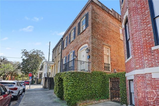 221 E Charlton Street, Savannah, GA 31401