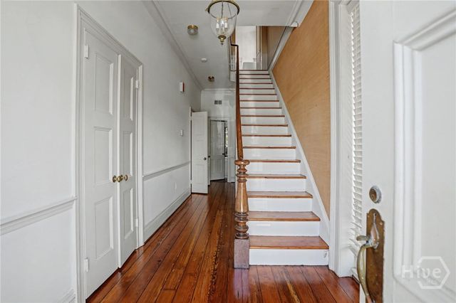 221 E Charlton Street, Savannah, GA 31401