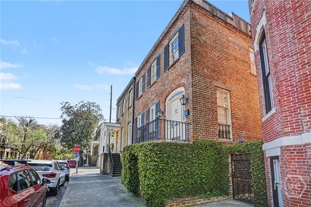 221 E Charlton Street, Savannah, GA 31401