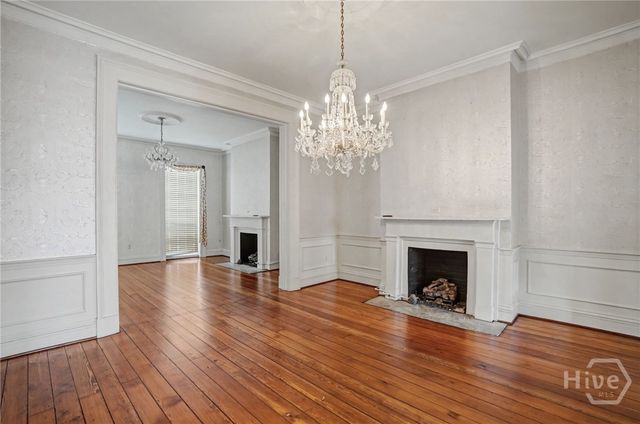 221 E Charlton Street, Savannah, GA 31401