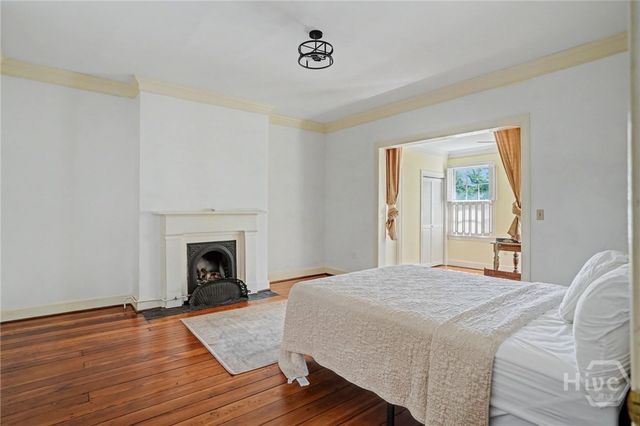 221 E Charlton Street, Savannah, GA 31401