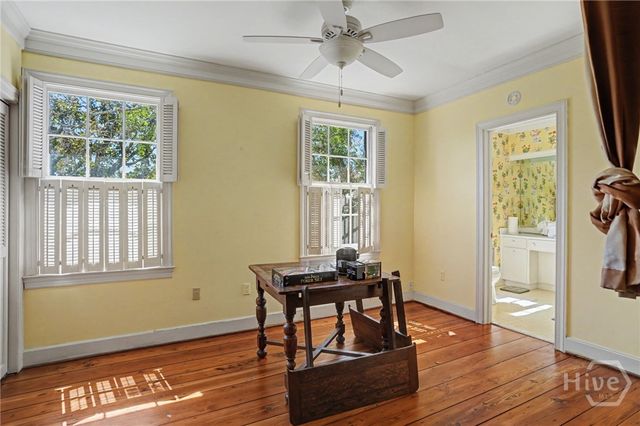 221 E Charlton Street, Savannah, GA 31401