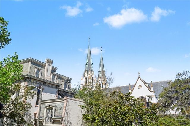 221 E Charlton Street, Savannah, GA 31401