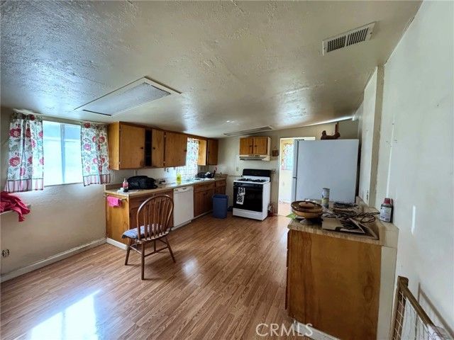 355 Califorina Street, Maricopa, CA 93252