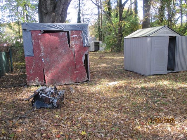 1014 E Russell CT, Newport News, VA 23605