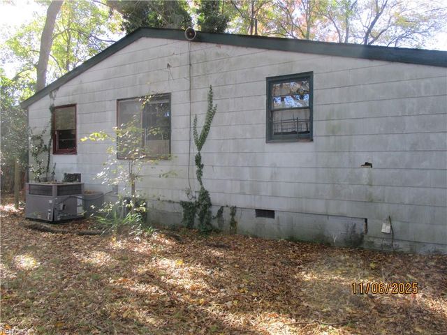 1014 E Russell CT, Newport News, VA 23605