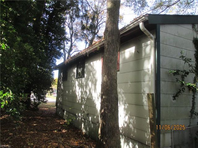 1014 E Russell CT, Newport News, VA 23605