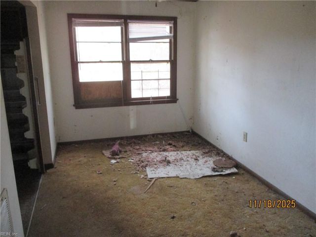 1014 E Russell CT, Newport News, VA 23605