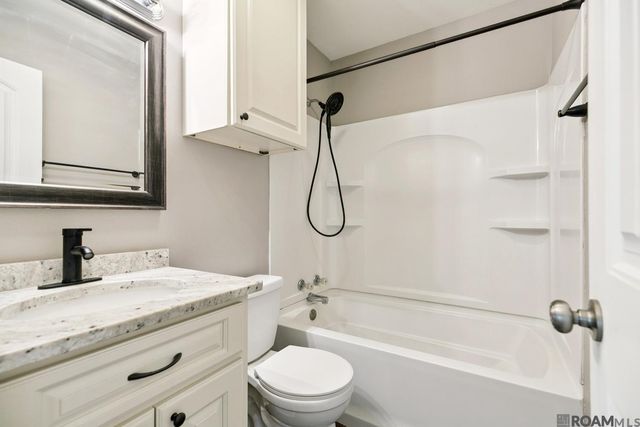 12457 Pendarvis Ln, Walker, LA 70785