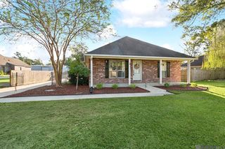 12457 Pendarvis Ln, Walker, LA 70785