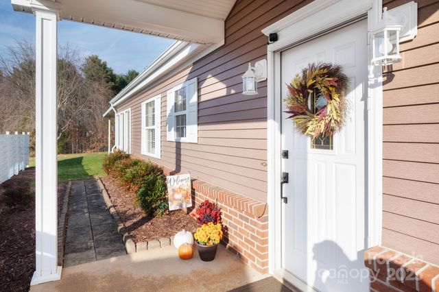 11-C Heather Way, Candler, NC 28715