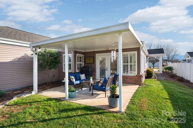 11-C Heather Way, Candler, NC 28715