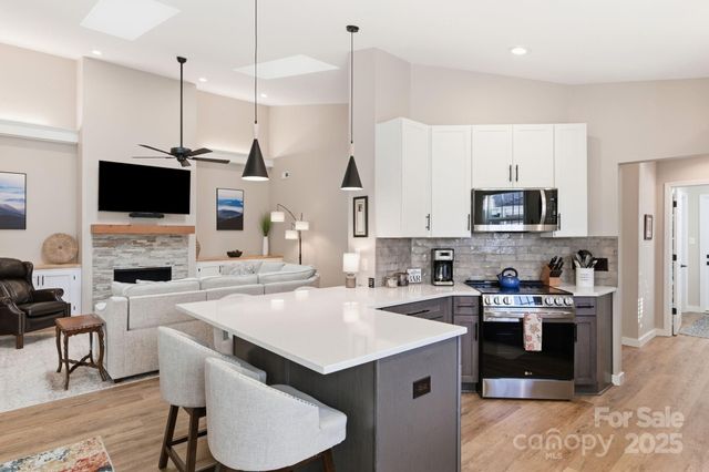 11-C Heather Way, Candler, NC 28715