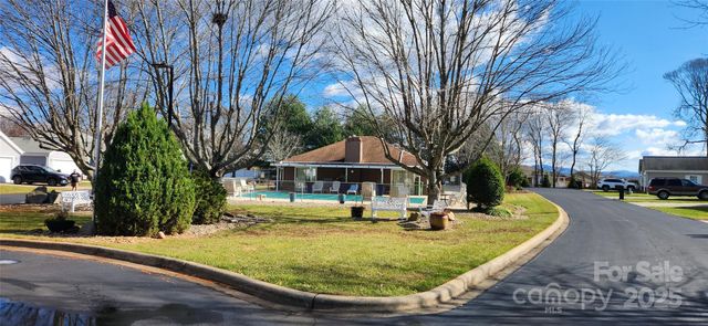 11-C Heather Way, Candler, NC 28715