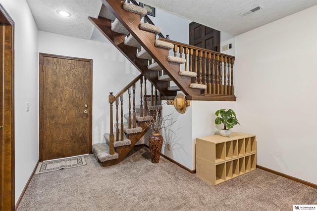 10821 Borman Avenue, Omaha, NE 68137
