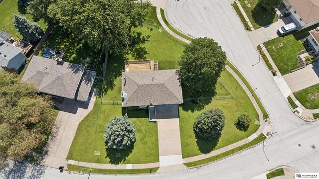 10821 Borman Avenue, Omaha, NE 68137