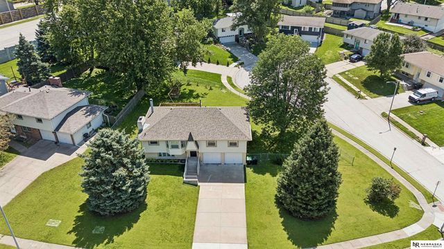 10821 Borman Avenue, Omaha, NE 68137