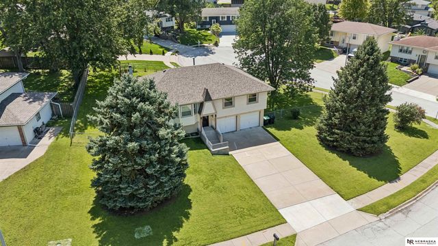 10821 Borman Avenue, Omaha, NE 68137
