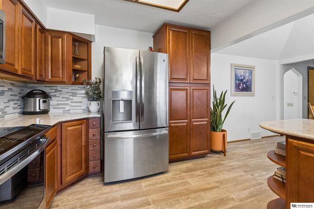 10821 Borman Avenue, Omaha, NE 68137