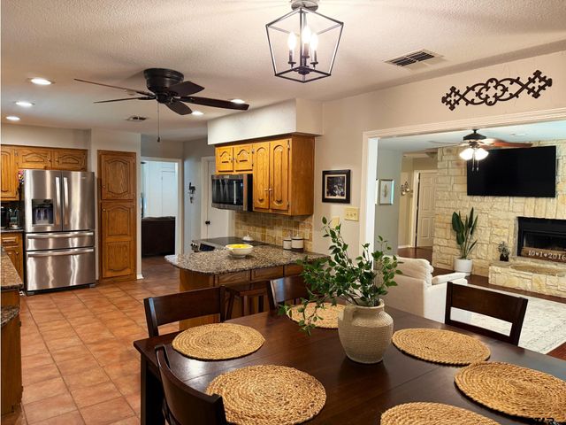 19017 Pinedale Circle, Flint, TX 75762