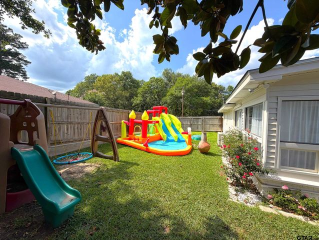 19017 Pinedale Circle, Flint, TX 75762