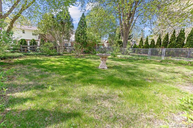 46323 Gainsborough Drive, Canton, MI 48187