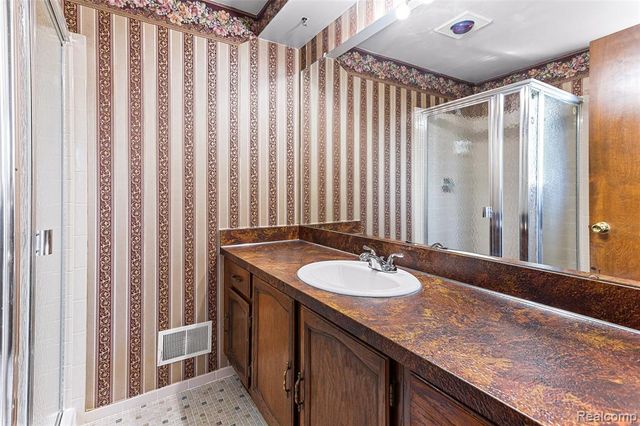 46323 Gainsborough Drive, Canton, MI 48187