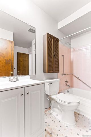 46323 Gainsborough Drive, Canton, MI 48187