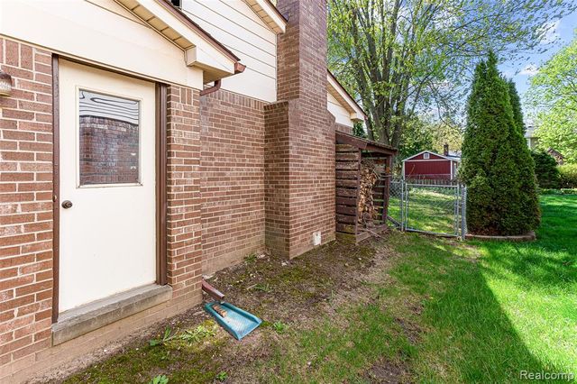 46323 Gainsborough Drive, Canton, MI 48187
