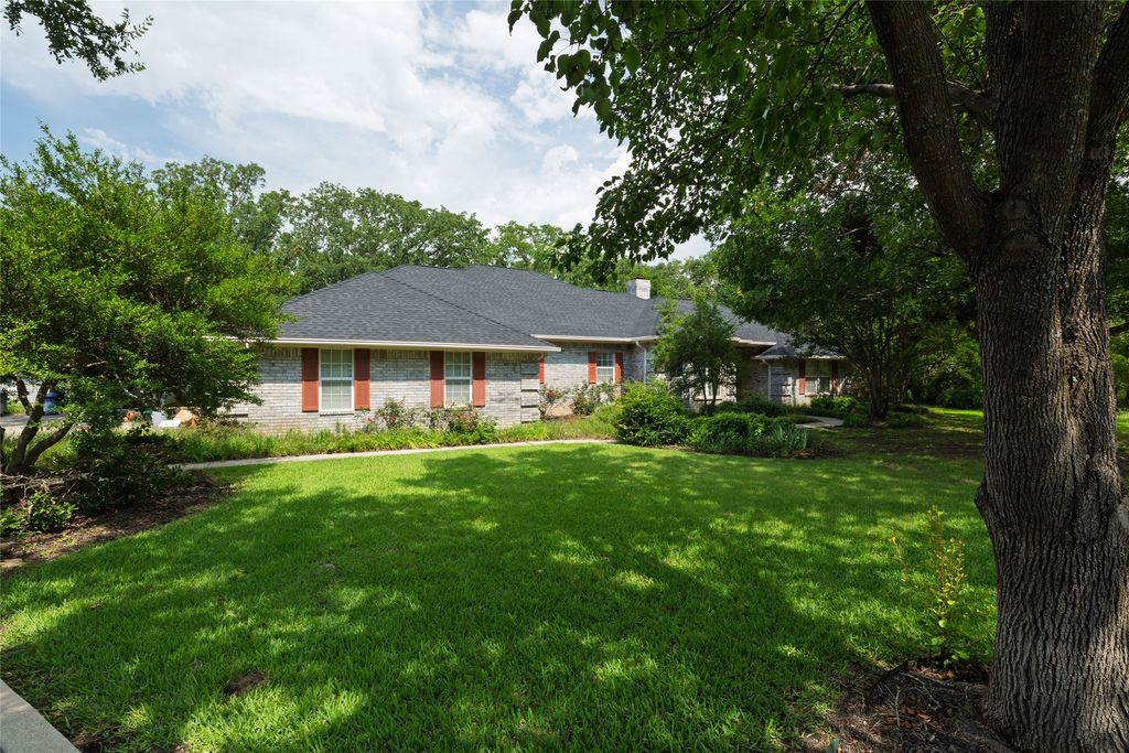 331 County Road 3418, Bridgeport, TX 76426
