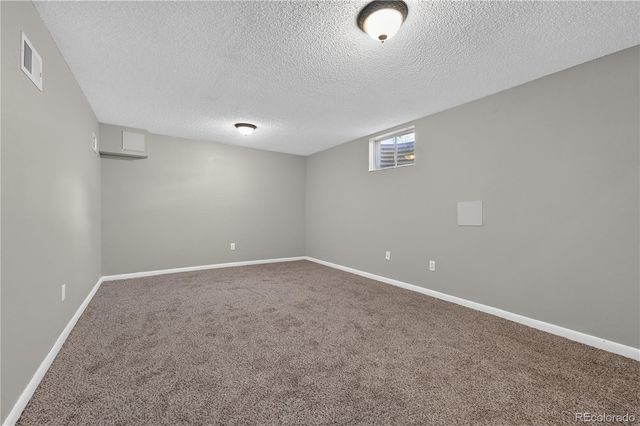 6033 S Sterne Parkway, Littleton, CO 80120