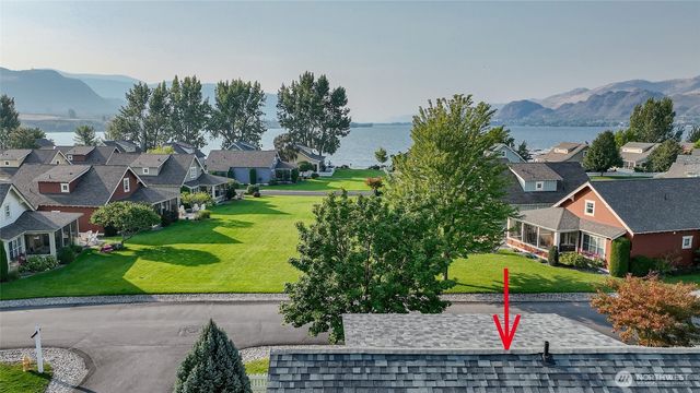 101 Flip Flop Lane, Oroville, WA 98844