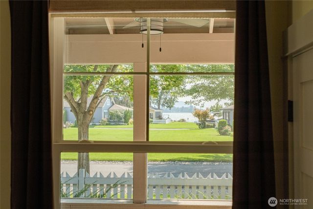 101 Flip Flop Lane, Oroville, WA 98844