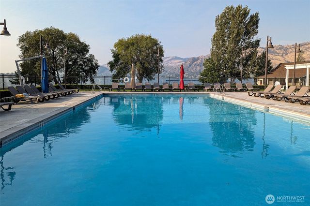 101 Flip Flop Lane, Oroville, WA 98844