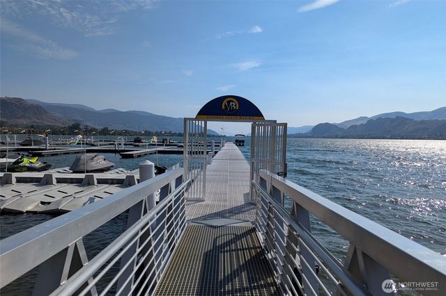 101 Flip Flop Lane, Oroville, WA 98844