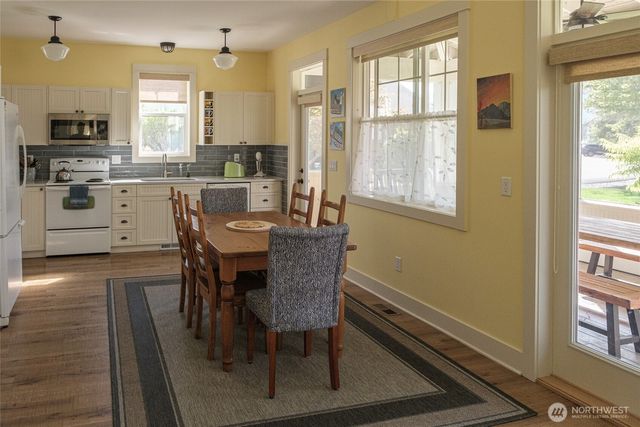 101 Flip Flop Lane, Oroville, WA 98844