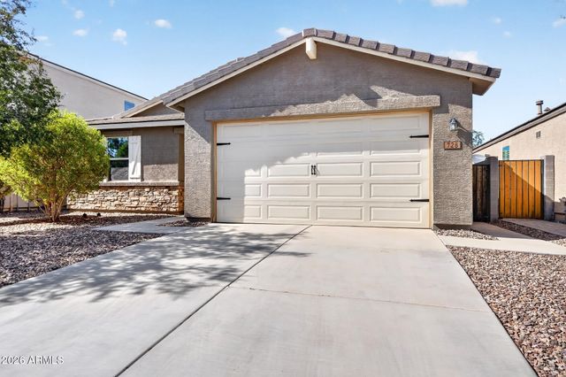 728 W MAGENA Drive, San Tan Valley, AZ 85140