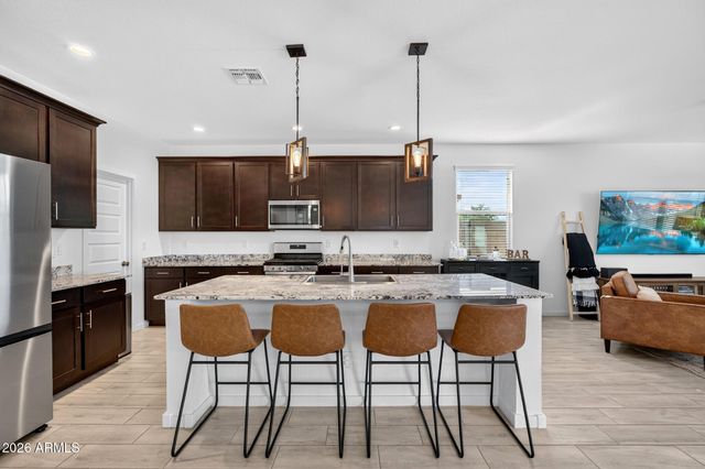 728 W MAGENA Drive, San Tan Valley, AZ 85140
