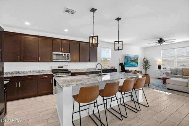 728 W MAGENA Drive, San Tan Valley, AZ 85140