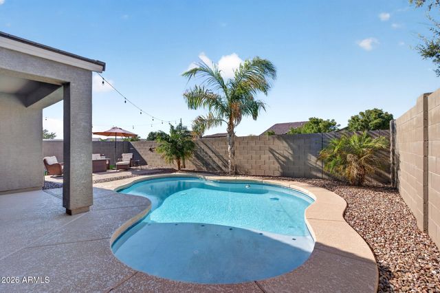 728 W MAGENA Drive, San Tan Valley, AZ 85140