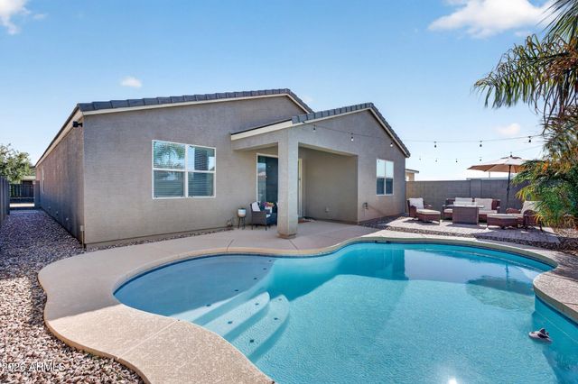 728 W MAGENA Drive, San Tan Valley, AZ 85140