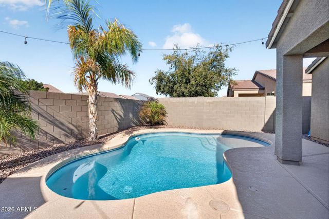728 W MAGENA Drive, San Tan Valley, AZ 85140