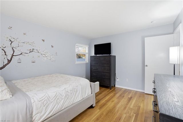 4 Tillerson DR, Newport News, VA 23602