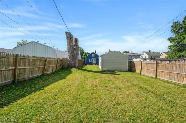 2400 Schell Avenue, Cleveland, OH 44109