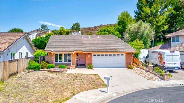 404 Continental Ct, Newbury Park, CA 91320