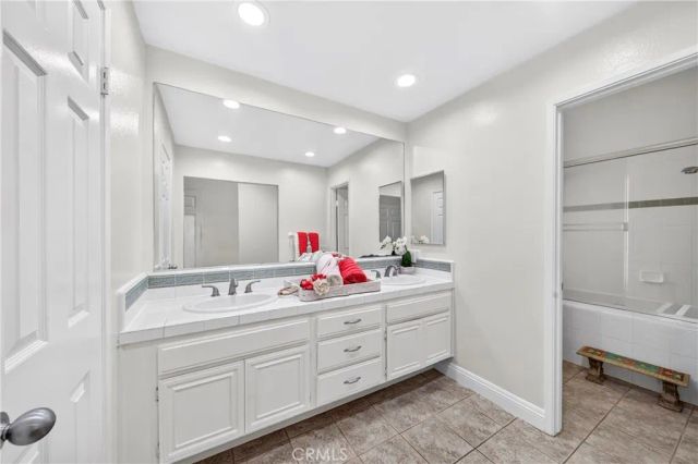 404 Continental Ct, Newbury Park, CA 91320