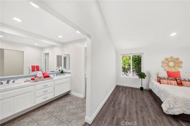 404 Continental Ct, Newbury Park, CA 91320