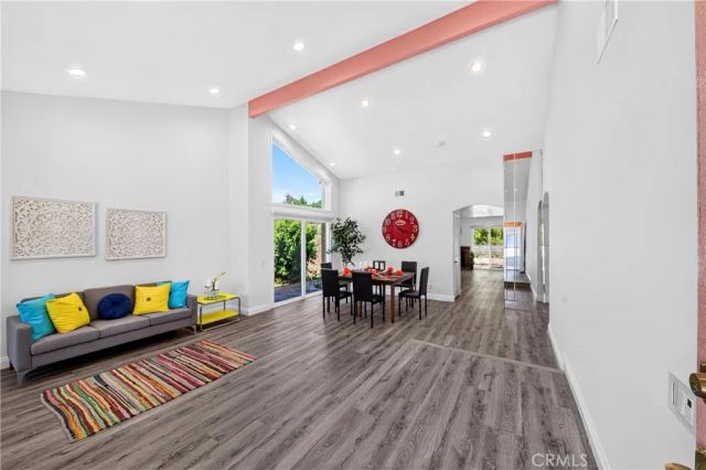 404 Continental Ct, Newbury Park, CA 91320