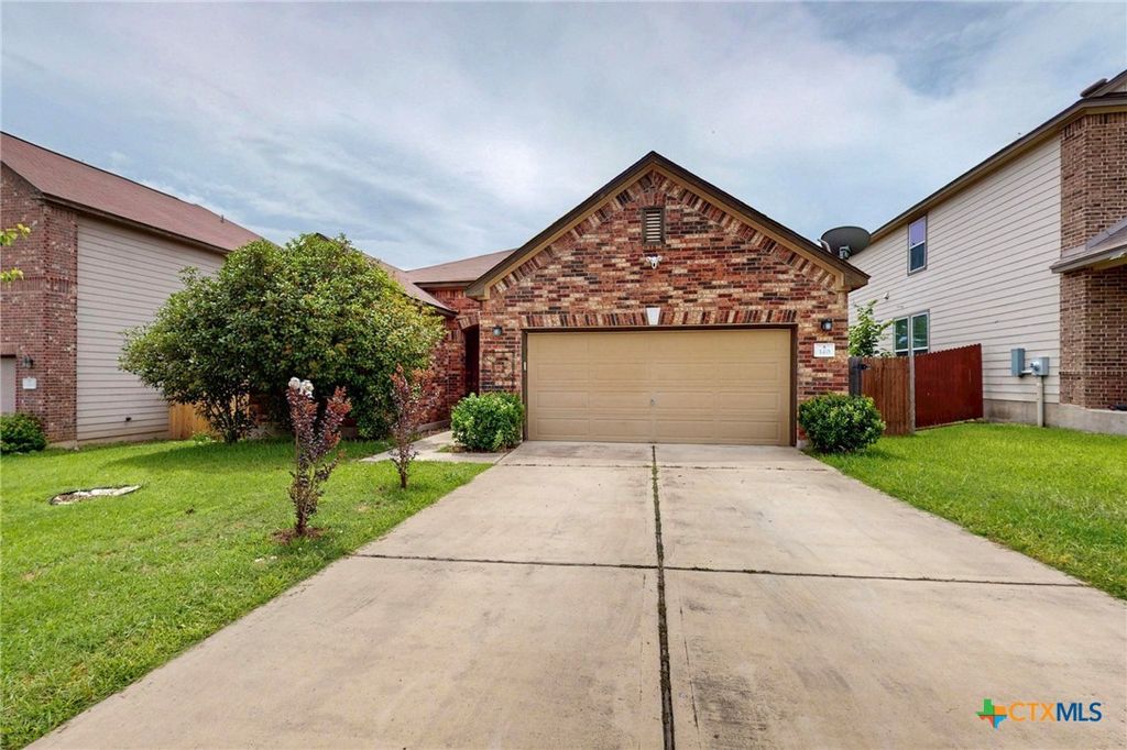Image 15 of property listing at 140 Matthews Lane, Kyle, TX 78640