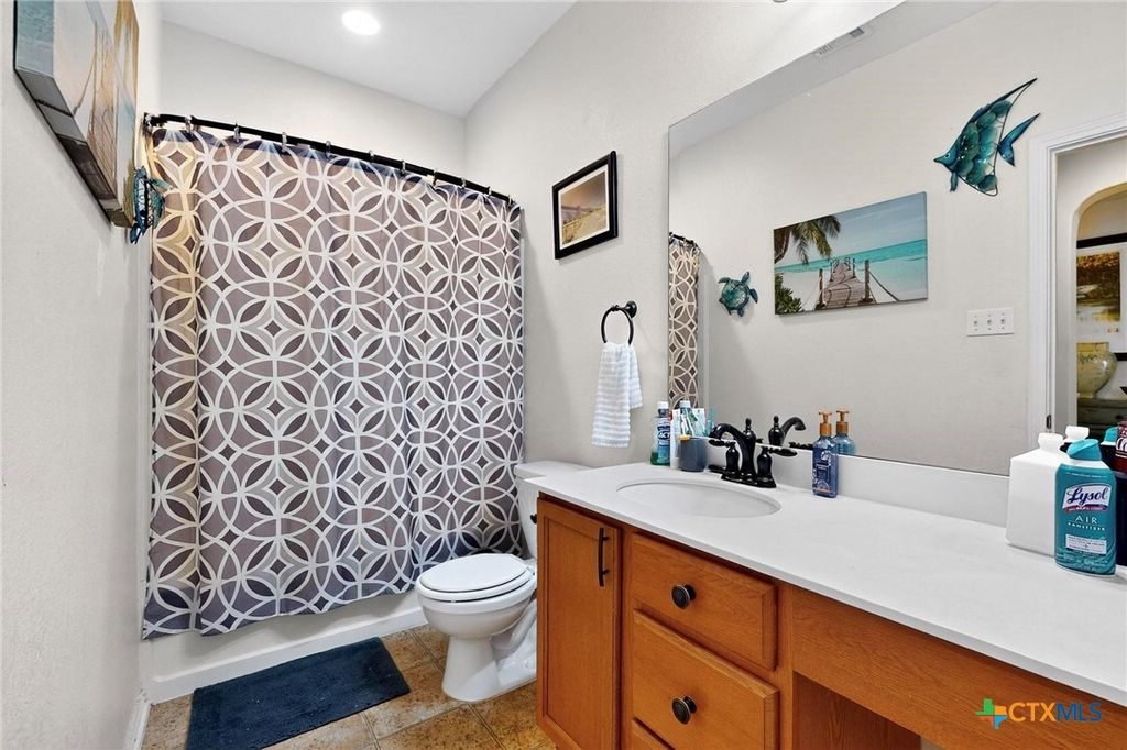 Image 25 of property listing at 140 Matthews Lane, Kyle, TX 78640